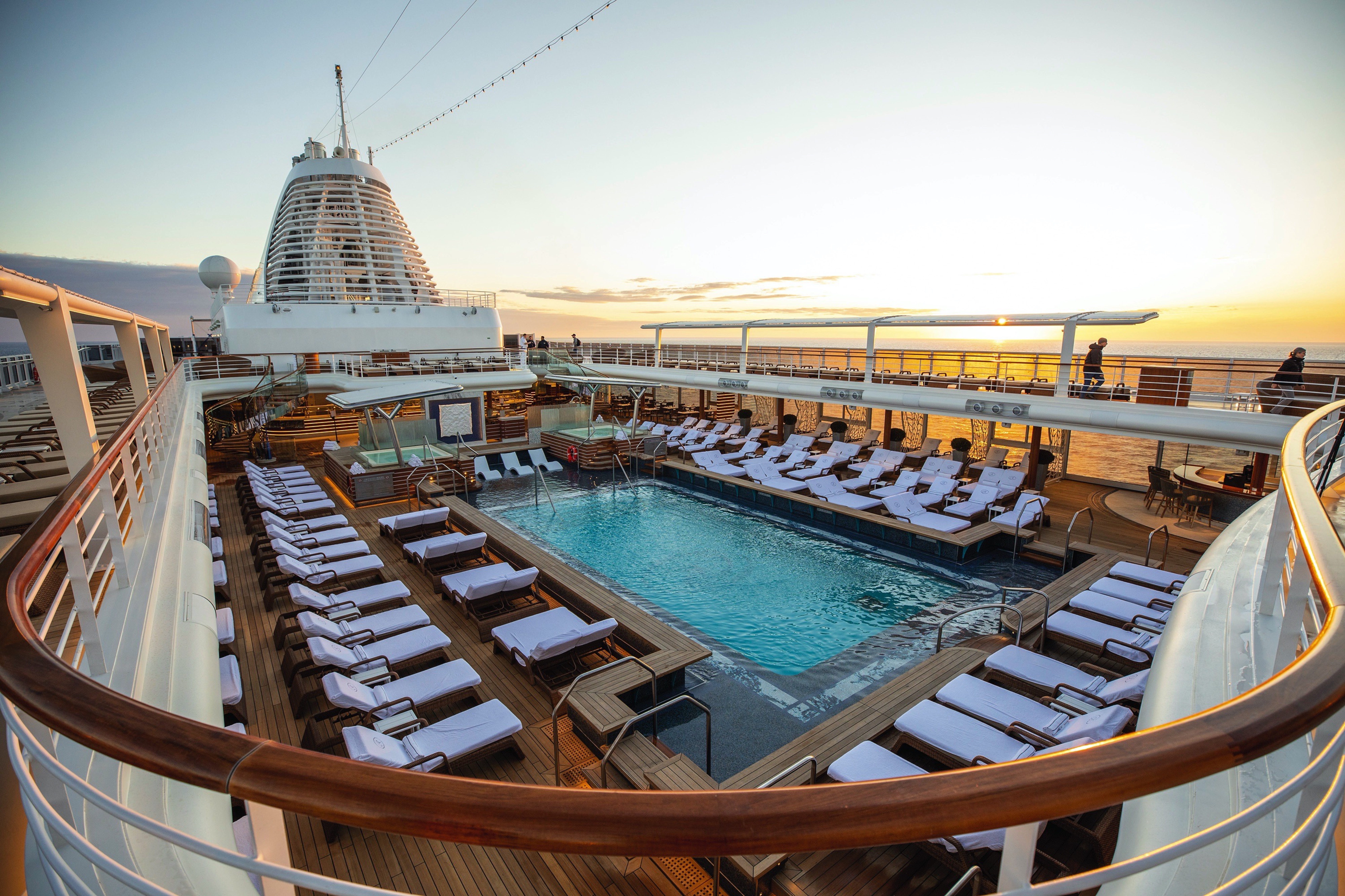 Seven Seas Splendor - Pool Deck 